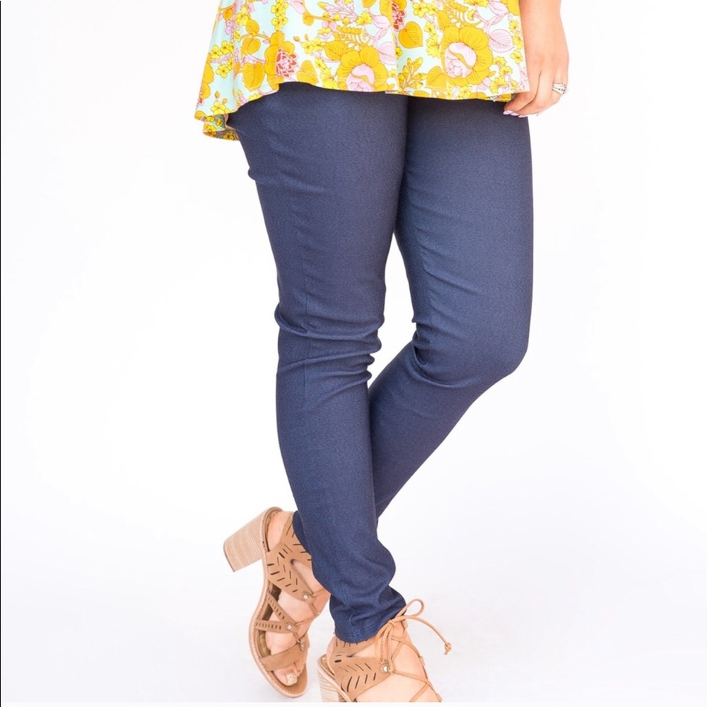 Agnes & Dora High Waisted Pixie Pants Dark Denim S
